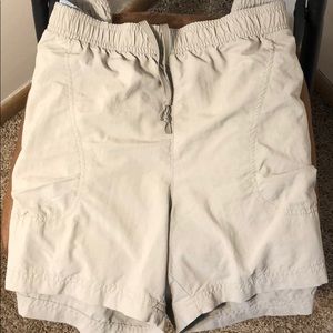 Tan Columbia Shorts ⭐️